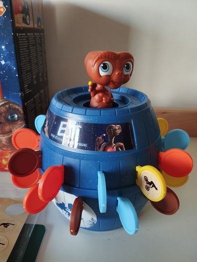 Pop-Up E.T.  Classic Game by Tomy