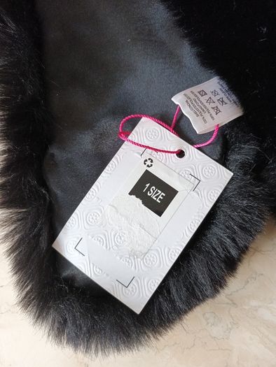 Savada Faux  Fur Black  Scarf/Long Collar.  S. One Size. B.N.W.T