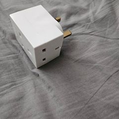Triple adaptor power splitter
