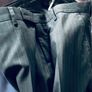 QIICK SALE----2 piece suit Daniel Grahame 42R Image 4