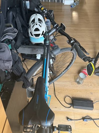 Giant Hybrid Commuter Bike - Large Frame - QUICK SALE