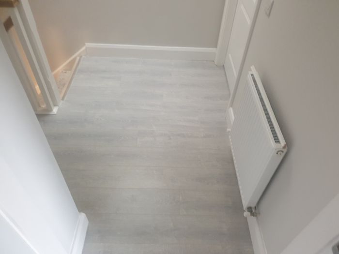 Laminate flooring service