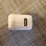 Apple power adapter Image 4