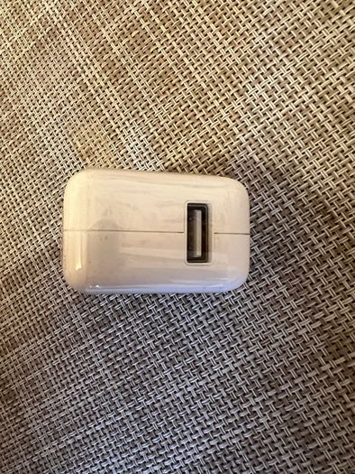 Apple power adapter