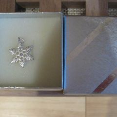Cute gift idea silver plated costume jewellery PILGRIM snowflake pendant