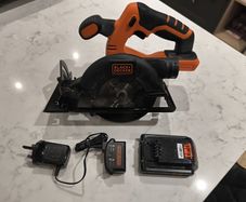 Black + Decker Cordless Circular saw