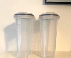 Food storage containers