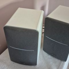 Audio Technica ATLP60XUSB & Edifier bookshelf speakers