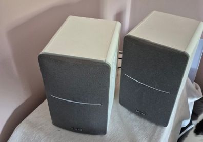 Audio Technica ATLP60XUSB & Edifier bookshelf speakers