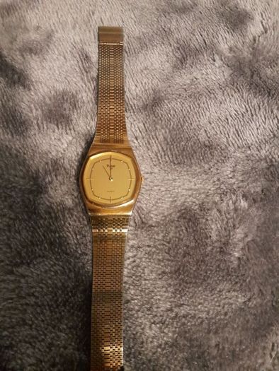 pulsar,thin watch,need battery
