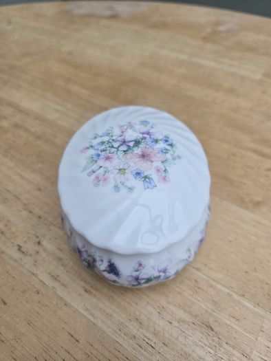 Vintage Wedgewood Fine Bone China Oval Lidded Dish