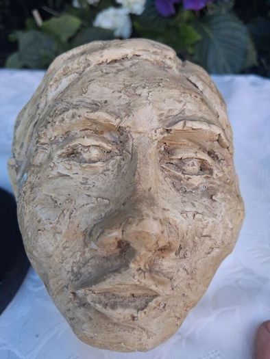 National College of Art Mid Century Paster Of Paris Mounted Bust