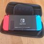 Nintendo Switch (2018) + Mario Kart 8 Deluxe + Carry Case Image 2