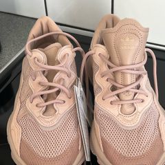 Ladies OZWEEO trainers, size uk 7