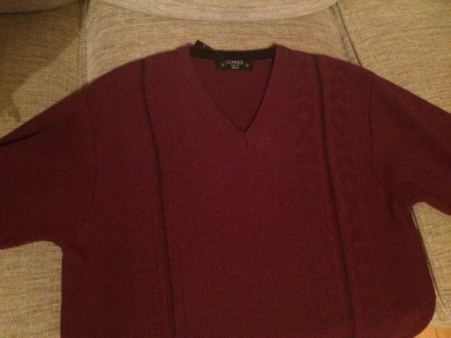 Mens jumper. Size Medium. Wine. New