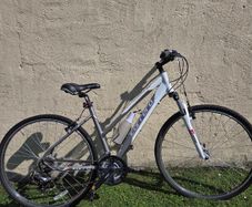 Carrera Crossfire 1 Women's Hybrid Bike White