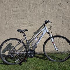 Carrera Crossfire 1 Women's Hybrid Bike White