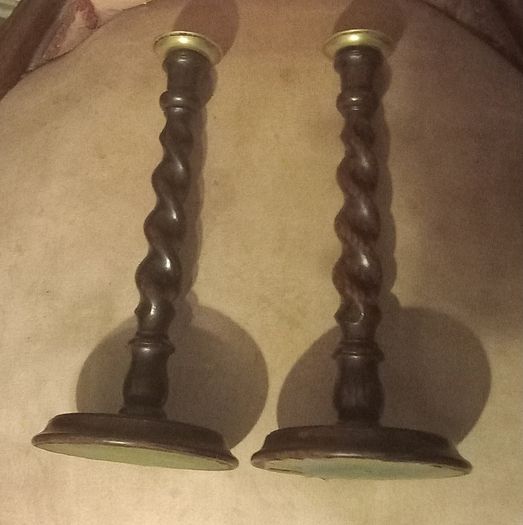 Antique barleytwist candlesticks.