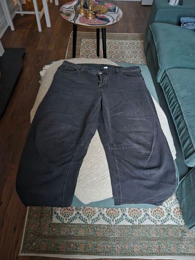 H&M barrel jeans