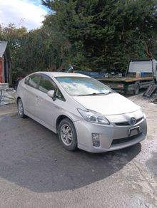 Breaking Toyota Prius 2012 hybrid