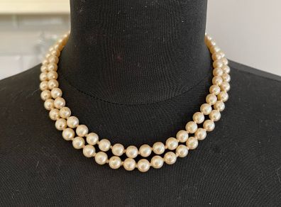 vintage pearl necklace
