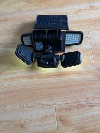Outdoor solar lights x2