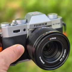 Fujifilm X-T10 Silver + 25mm F1.8 lens + Full Charging Kit