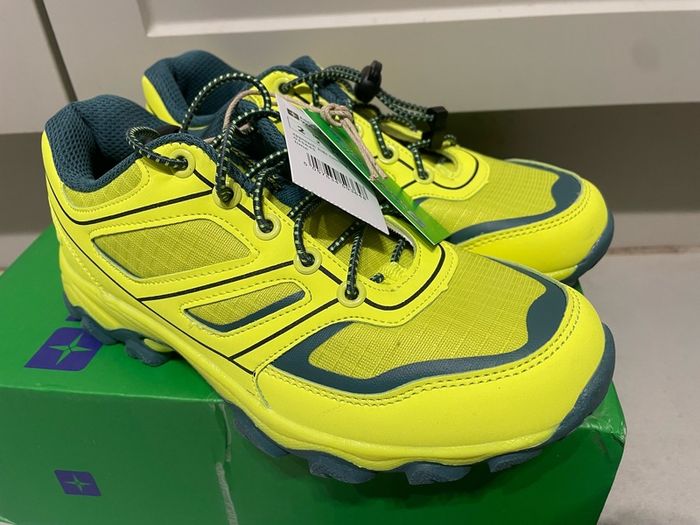 runners trainers Mountain Warehouse BNIB size UK 2