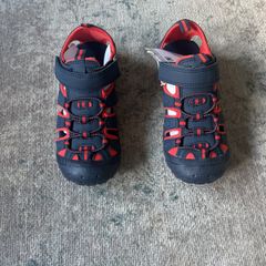 Boys sandals UK1