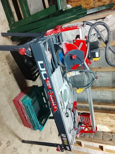 Rubi 110 wet saw with table