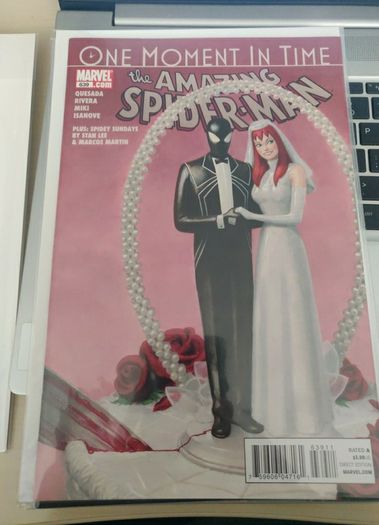 Amazing Spiderman comics x 8