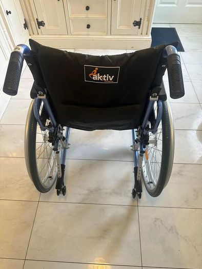 Manual wheelchair Aktiv X5