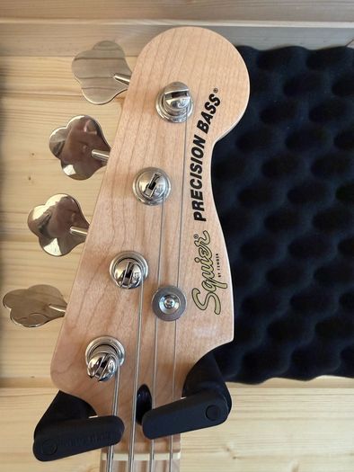 Squire Affinity Percission Bass