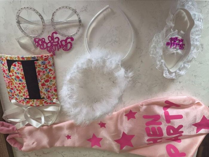 Hen party items