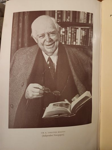 Chester  Beatty Library Dublin. Beautiful Illustrated  Giuide .in Good Condition.