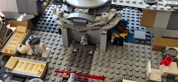 Lego Millennium Falcon