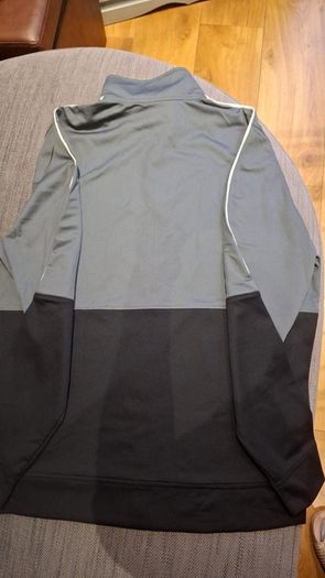 Under Armour mens top