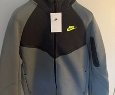 Nike tech hoodie - brand new