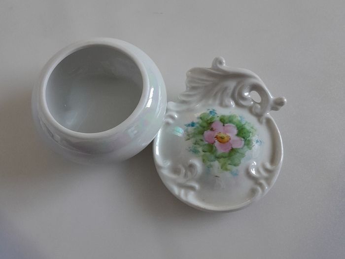 TRINKET POT - Porcelain  - Floral Design
