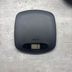 Kitchen and food electronic scale
