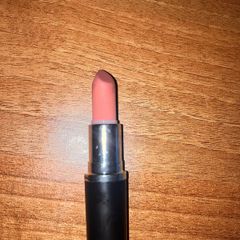 Mac Velvet teddy macximal matte lipstick