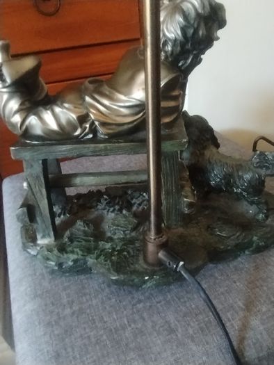 Bronze style table lamp-damage to paint