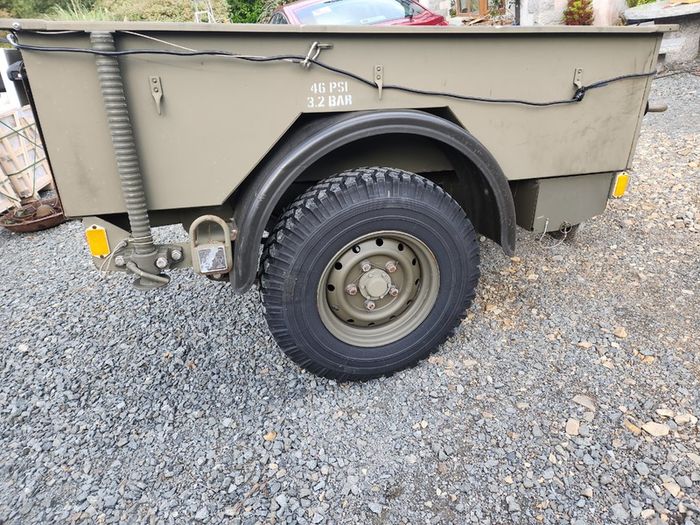 Land Rover Defender Penman Trailer - Military Farm  Army Camper Van Project