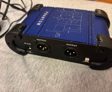 Phantom power supply for condenser microphones