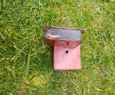 2 welding magnets