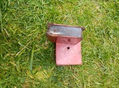 2 welding magnets