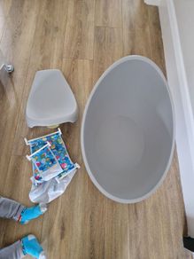 Baby bath and newborn inserts