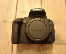 Canon EOS 700D and accessories
