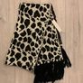 Brand New 'New Look' Womens Leopard Knit Scarf Image 5