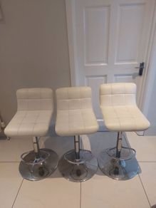 3 kitchen stools